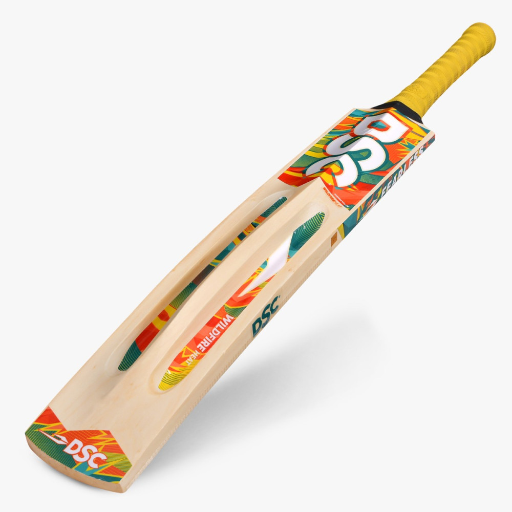 DSC Wildfire Heat Tennis Cricket Bat DSC Wildfire Heat Tennis Cricket Bat